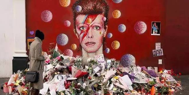 Esquiz70｜在网易云音乐写评论的都是孤独的人