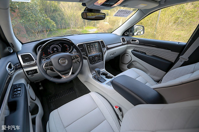 2017版大切诺基,jeep大切诺基3.6试驾视频