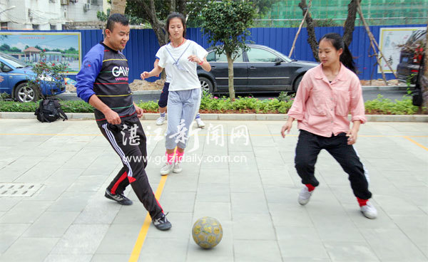 这支特殊球队欲与高手过招