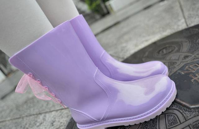 同事看到我就哈哈大笑,同事问我为什么对着屏幕发呆