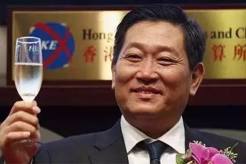 辉山乳业独董集体辞职暴跌当日杨凯减持套现8700万