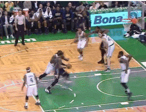 当年唯一能和詹姆斯对抗的乔治,唯一能和詹姆斯抗衡的人