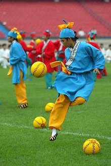 历史上最有名的10位足球球星,足球历史上踢球时有没有人死亡