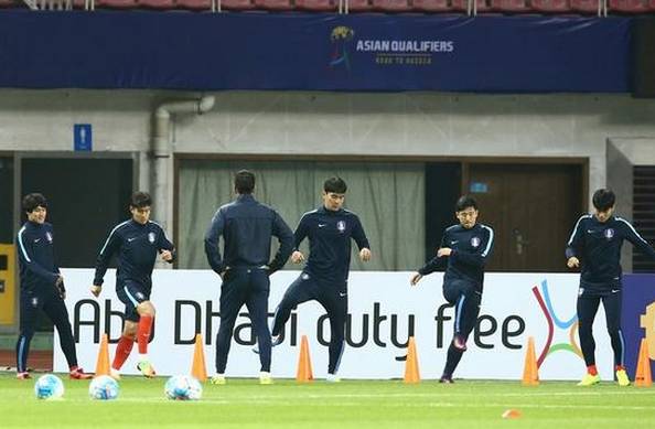 国足直播今天足球比赛,国足目前正在进行的足球比赛