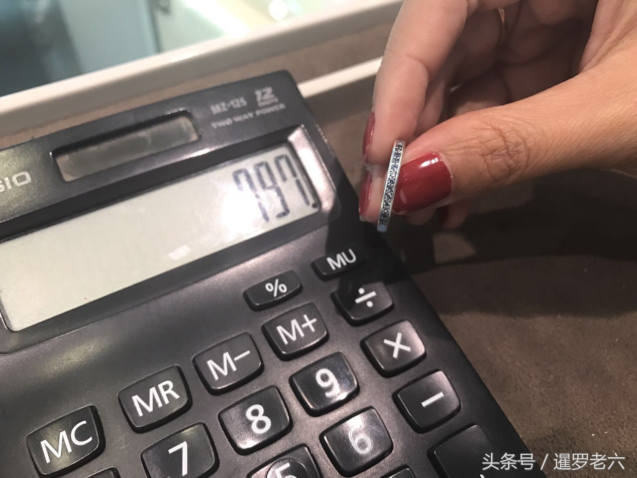 吉隆坡双子座买潘多拉手链，不买媳妇不高兴，两千就这么花掉了！