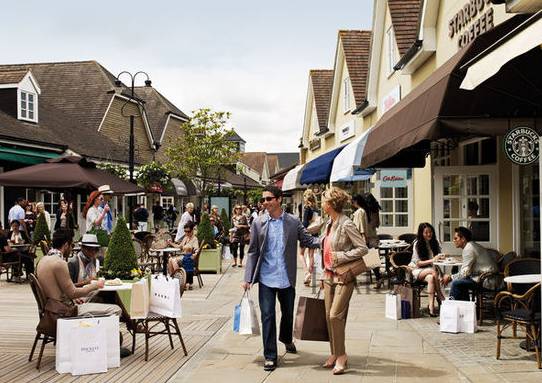 英国伦敦奥特莱斯 (伦敦奥特莱斯一片欢腾)