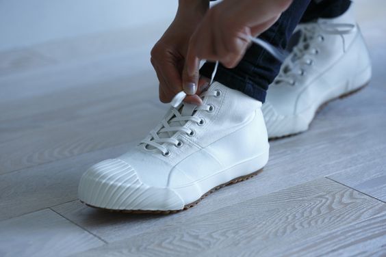 好看不容易撞款的鞋,好看又不耐磨的鞋