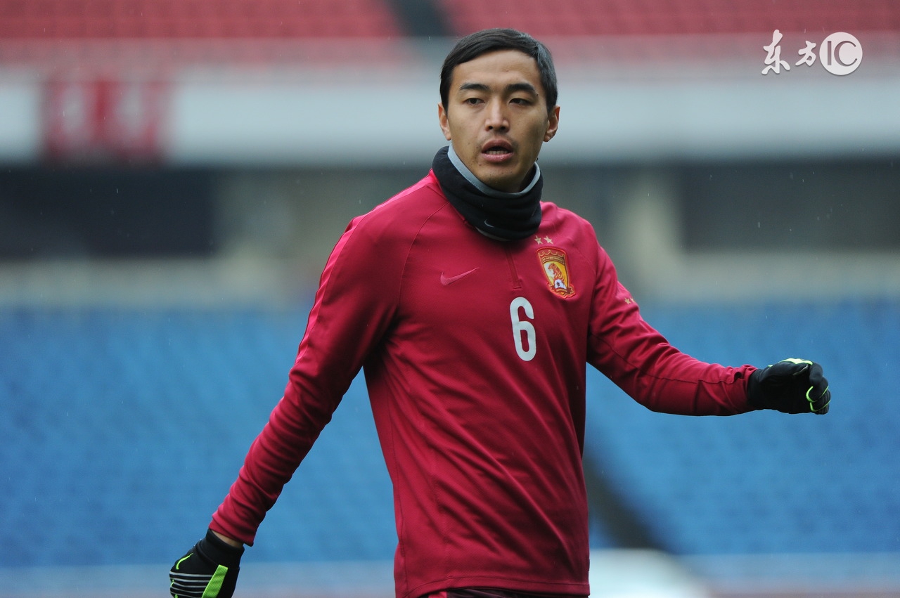 中国男足和伊朗男足战况,中国男足转战津门伊家军面临挑战