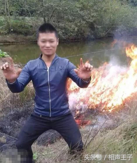 姑娘，别再抬脚了，整个车厢都弥漫着你臭袜子的味道