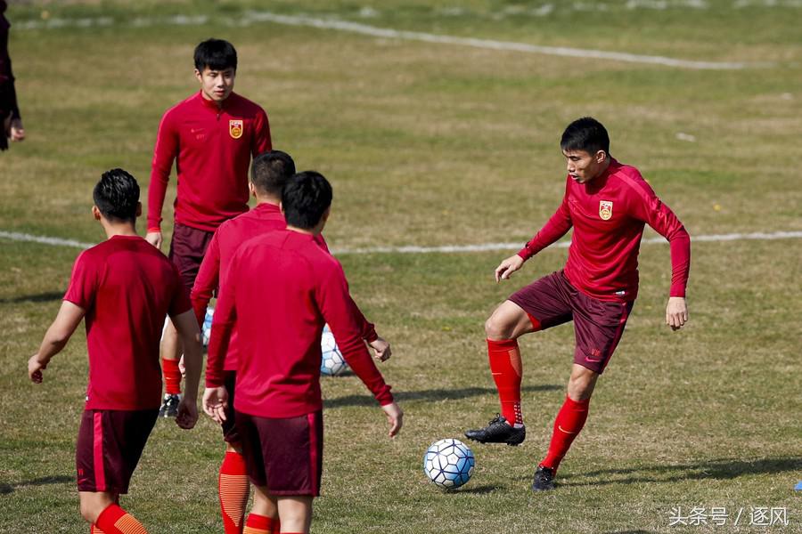 “菜地”球场接待国足！亚洲第一也惧怕中国队？