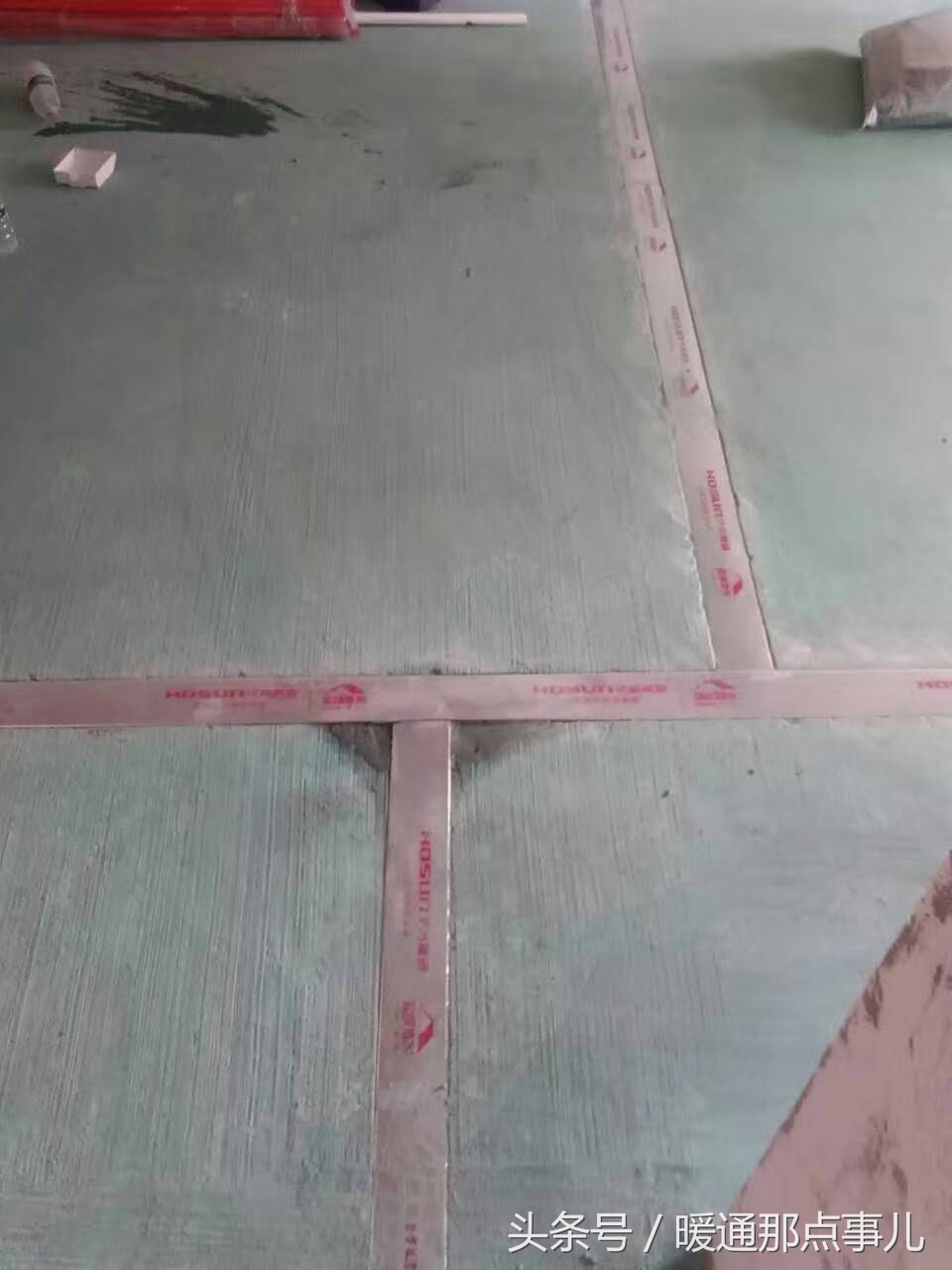 成都暖气片安装明管效果图,成都明装80平方暖气片价目表