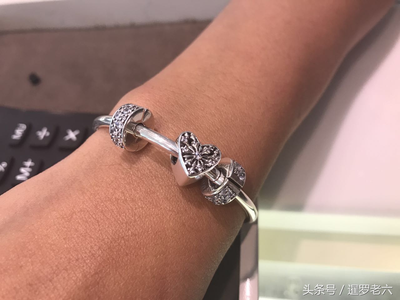 吉隆坡双子座买潘多拉手链，不买媳妇不高兴，两千就这么花掉了！