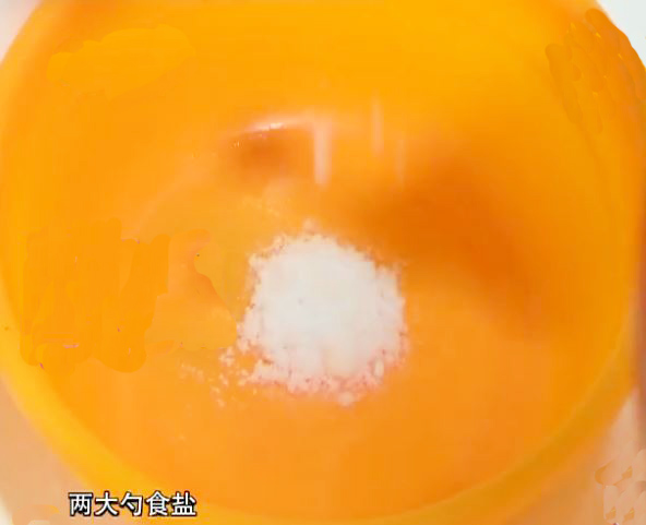 毛巾拧出来黄水怎么回事,使劲拧毛巾有白色的东西是什么