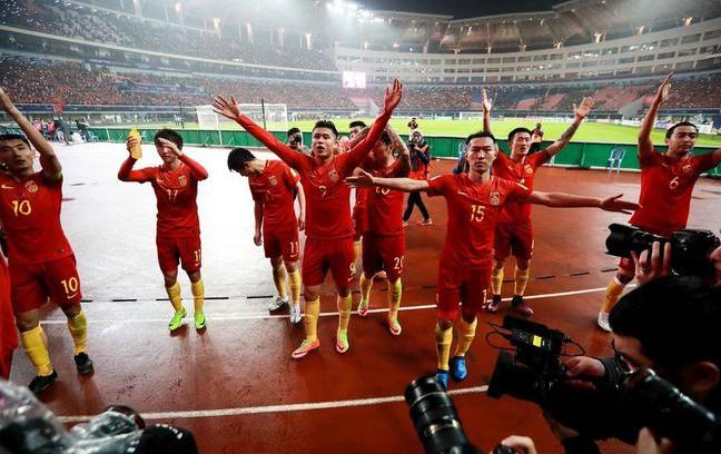 有一种感动叫中国红朗诵,有一种感动叫人民子弟兵