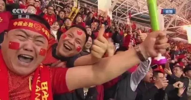 如果奇迹有颜色，那一定是中国红！小鲜肉超爱的那一抹红