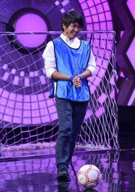 国足中韩长沙告捷,国足比赛张艺兴领唱