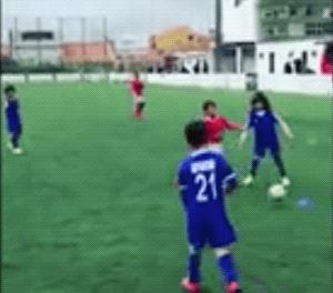 c罗刁钻射术折服马塞洛卡塞米罗,c罗标志性动作素描