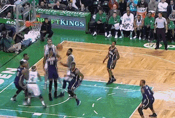 当年唯一能和詹姆斯对抗的乔治,唯一能和詹姆斯抗衡的人