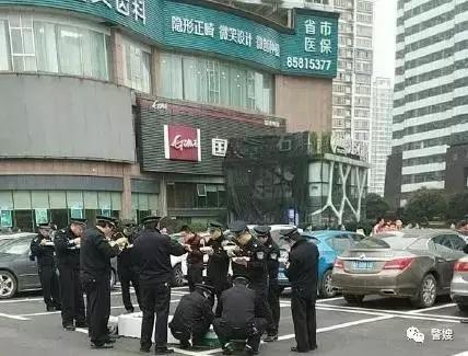 中国男足一比零击败韩国完整回放,13年前中国男足3-0击败韩国