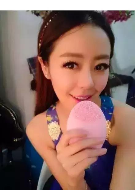 露娜洁面仪洗脸刷测评,平价露娜洁面仪