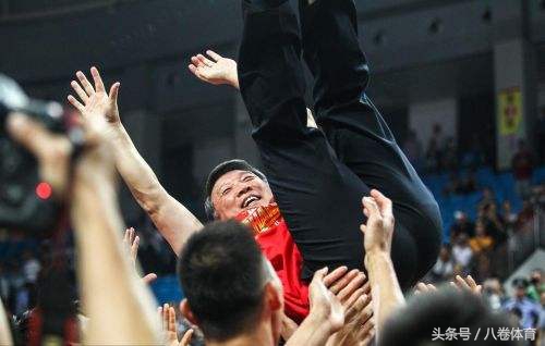 跟着冠军学蝶泳,跟着冠军学太极