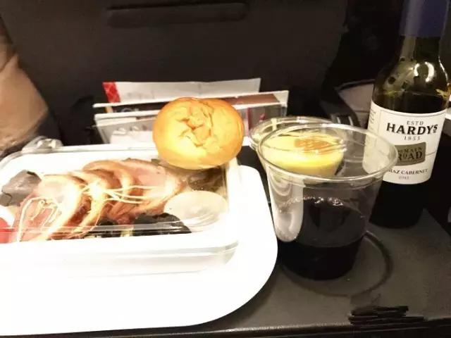 阿联酋航空为何这么有钱 (阿联酋航空为什么这么土豪)