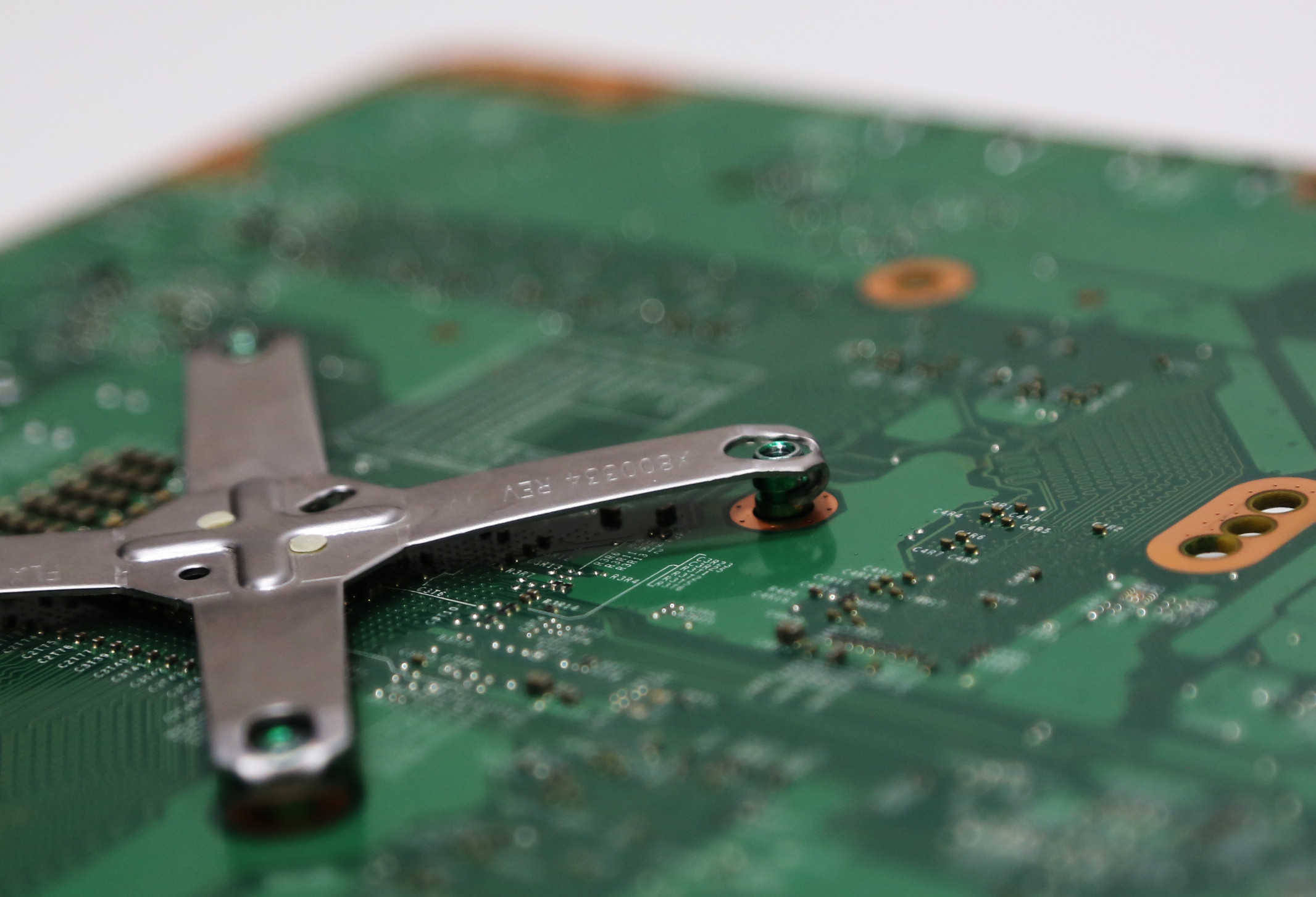 xboxones拆机没有撬棒,xboxones和x区别