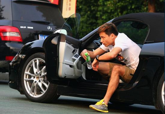 于大宝助国足完整视频,国足神脚