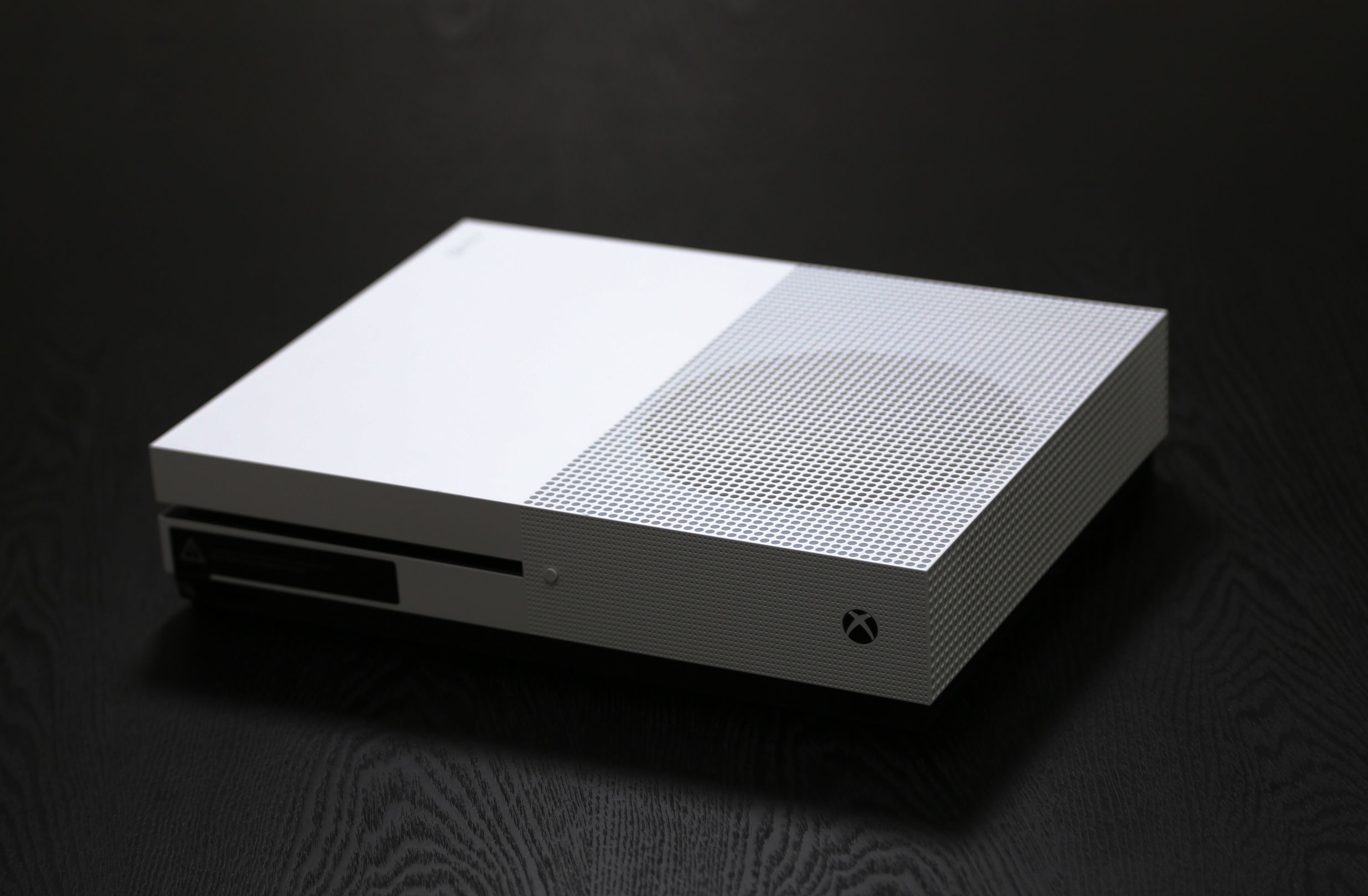 xboxones拆机没有撬棒,xboxones和x区别