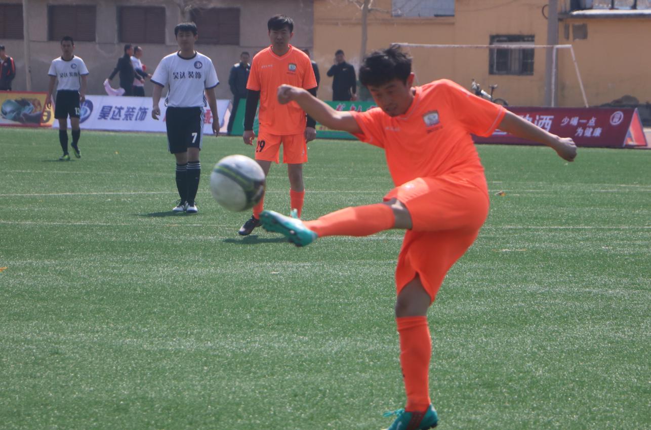 足球比赛海报泰山,足球联赛开赛海报