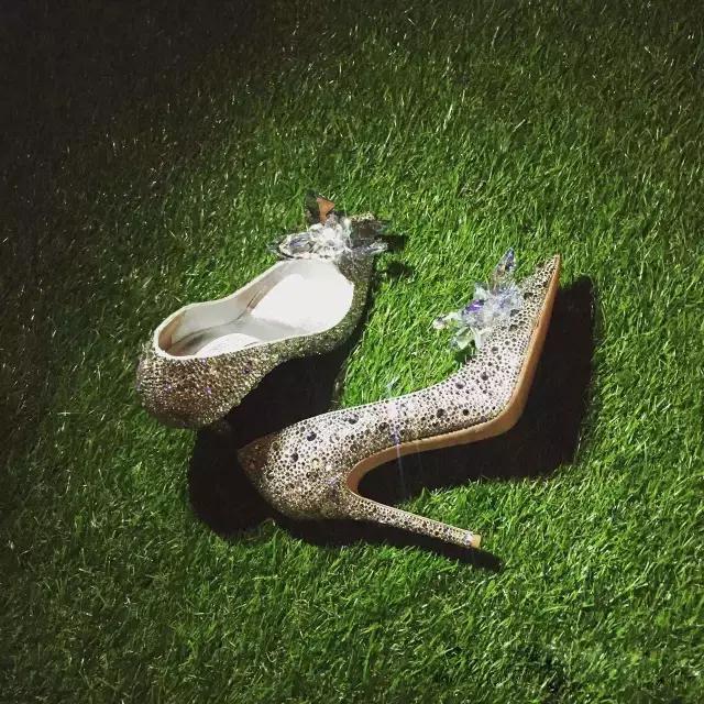 全球十大最美婚鞋品牌,适合脚宽脚胖的红色婚鞋测评