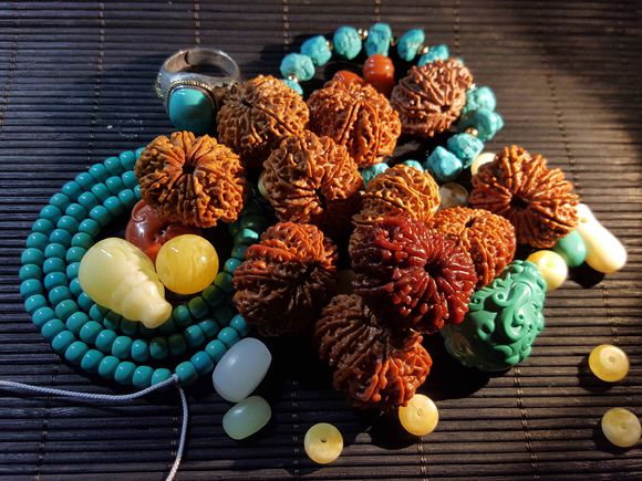 你的金刚菩提为什么玩不出牛筋红,你的金刚菩提为啥越盘越黑