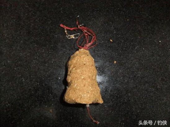 钓鱼爆炸钩与饵料的正确使用方法,爆炸钩正确挂饵钓底方法