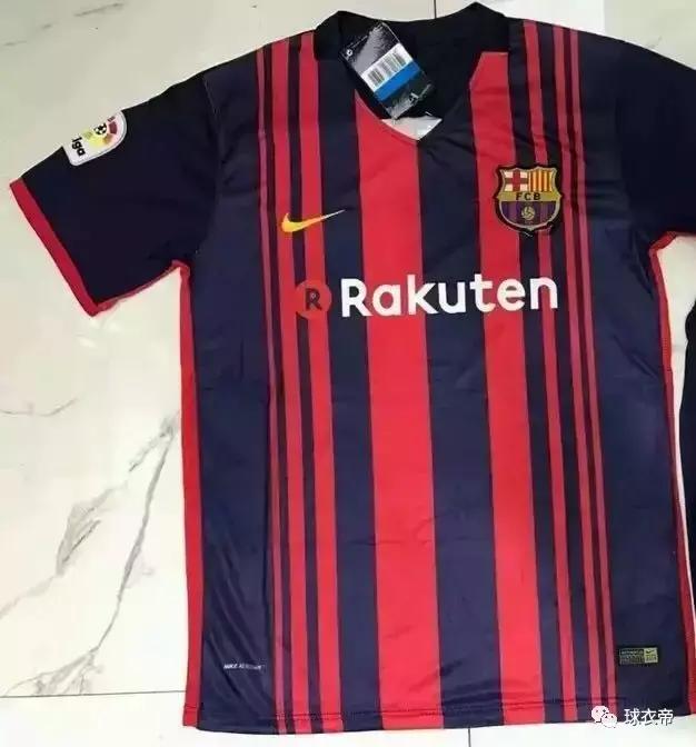 曼联旧款二客白色球衣,曼联下赛季球衣曝光