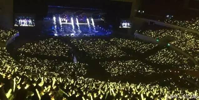 鹿晗真正的素颜照,鹿晗现在素颜照