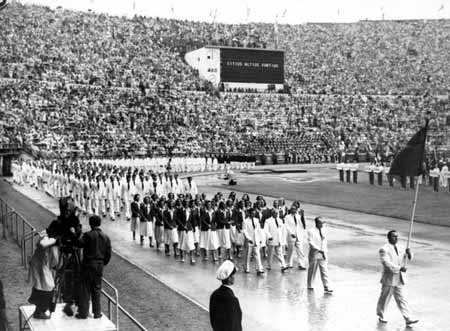 中国足球的历史简介100字,中国足球史全部视频