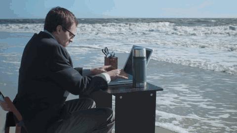 当职场添上时尚的元素，给你不一样的生活体验