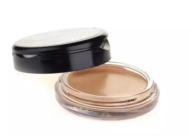 干皮持久不脱妆粉底大牌,雅诗兰黛粉底和植村秀粉底哪个好