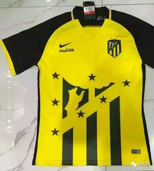 曼联旧款二客白色球衣,曼联下赛季球衣曝光