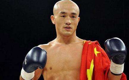 一龙金钟罩铁布衫吓坏外国人,一龙敢和国际拳击手打吗