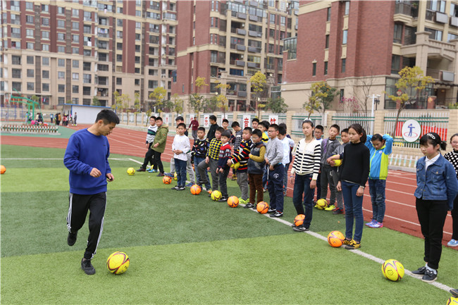 鍏畨閲戝畨鍖烘竻姘存渤瀛︽牎,鍏畨甯傛竻姘存渤瀛︽牎鏁欒偛