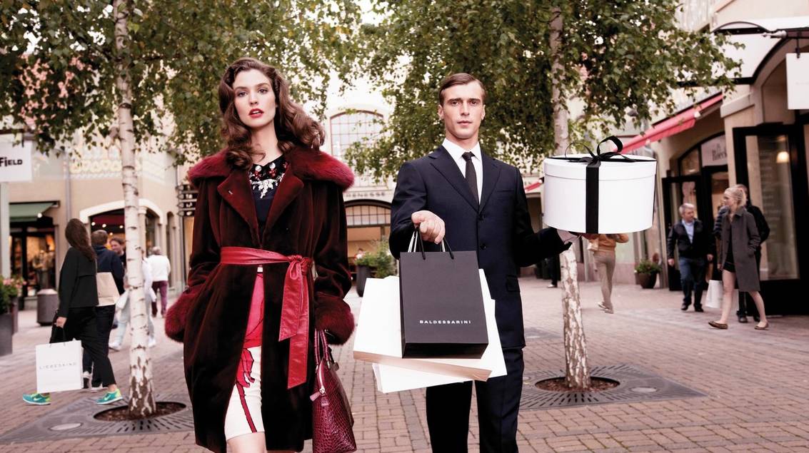 英国伦敦奥特莱斯 (伦敦奥特莱斯一片欢腾)