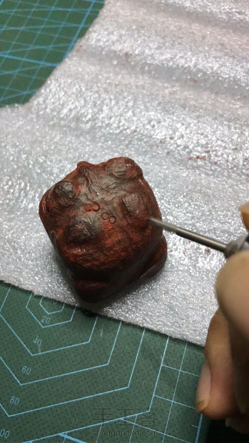 小叶紫檀木刻蟾蜍