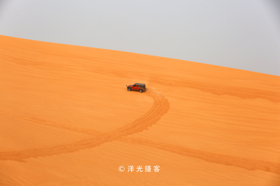 在迪拜体验阿拉伯服装,迪拜体验沙漠越野需要多少钱