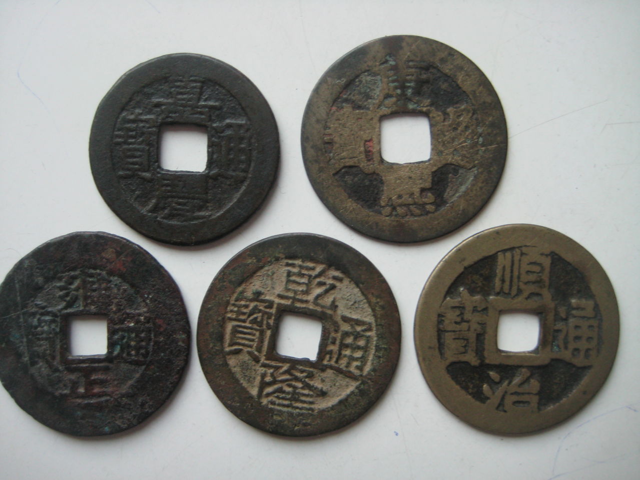 客厅放什么辟邪比较好,客厅系红布可以辟邪吗