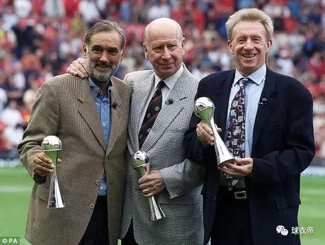 曼联旧款二客白色球衣,曼联下赛季球衣曝光