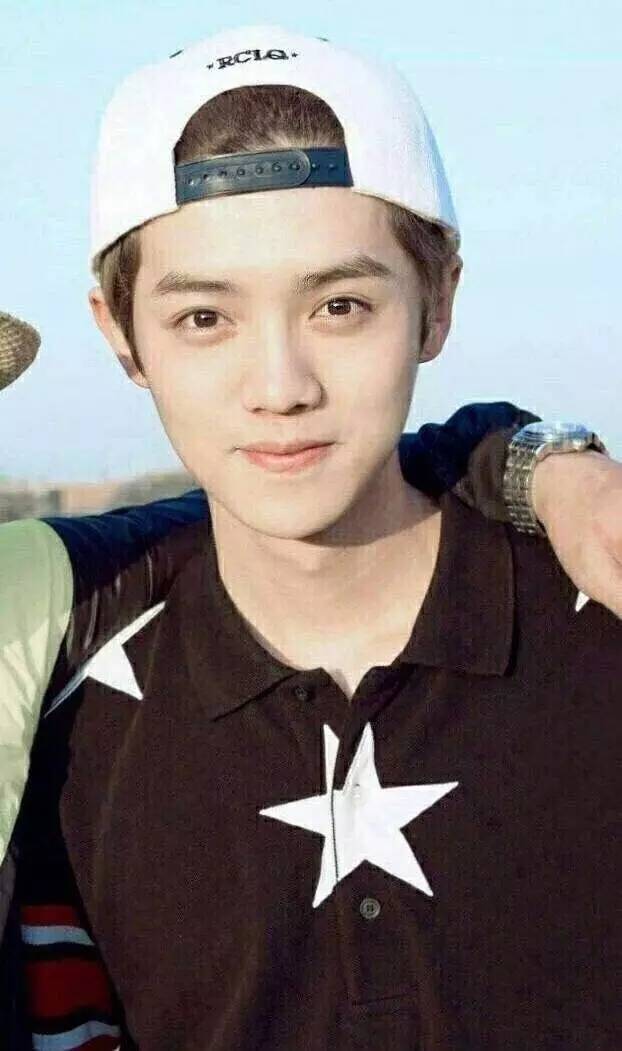 鹿晗真正的素颜照,鹿晗现在素颜照