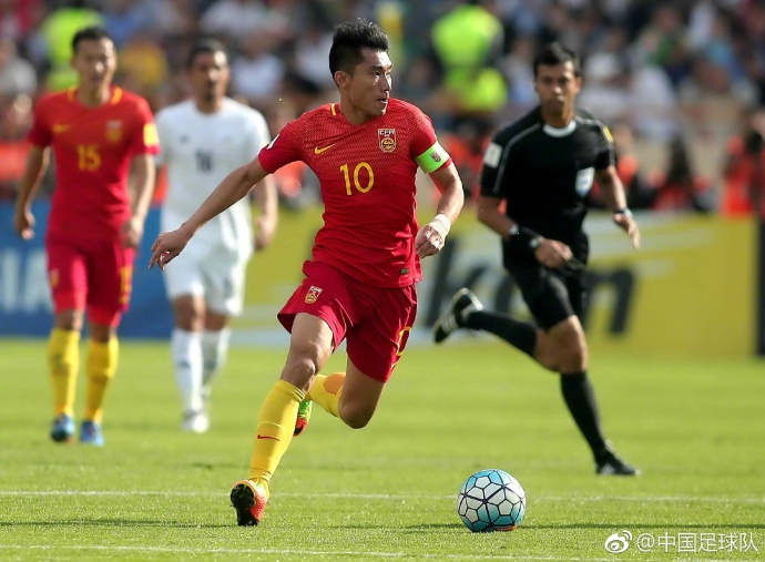 19年亚洲杯郑智对伊朗,中伊国足视频直播