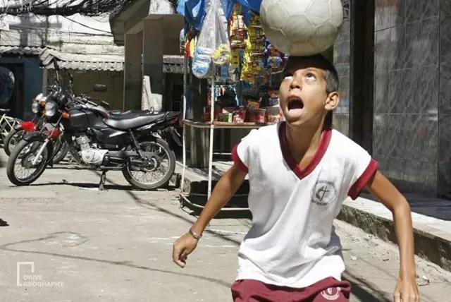 被国足抢头条了，巴西宝宝不开森了