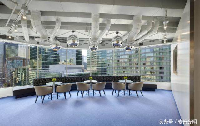 飞上天和太阳肩并肩,上天与太阳肩并肩的下一句